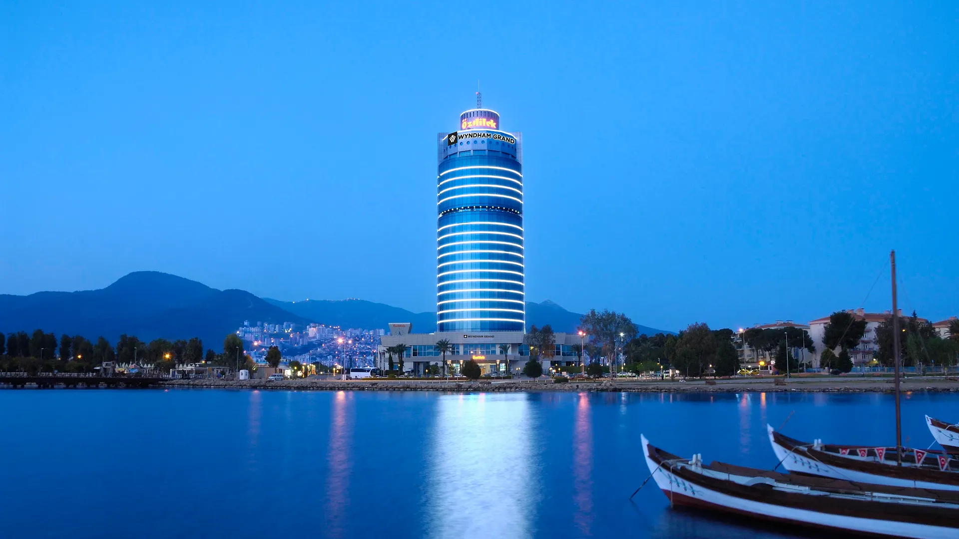Hotel Wyndham Grand Izmir Ozdilek Thermal & Spa