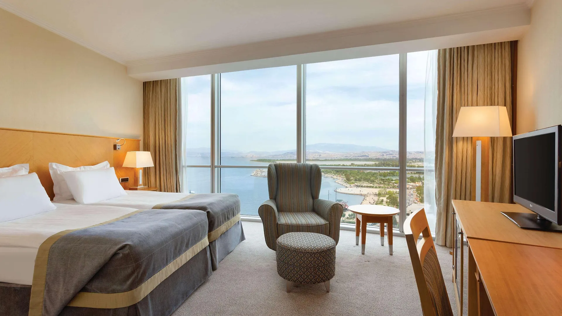 Wyndham Grand Izmir Ozdilek Thermal & Spa Hotel