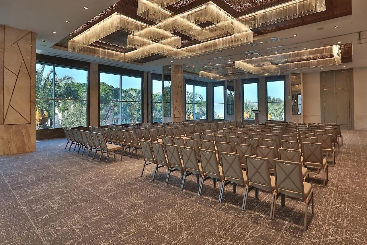 Wyndham Grand Izmir Ozdilek Thermal & Spa Hotel